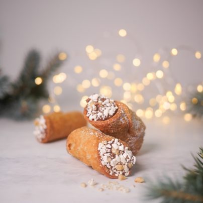 Code 4001 - Crunchy Almond & Nougat Classic Cannolo